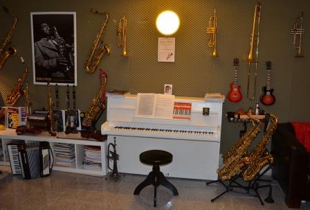 Musikschule für Keyboards-, Klavierunterricht, Harmonielehre, Tonstudio-Workshops und Geschenk-CD Aunfnahme in Münster