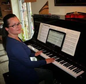 Unsere Lehrer 3 Julia Luter -Klavierunterricht / Keyboardunterricht